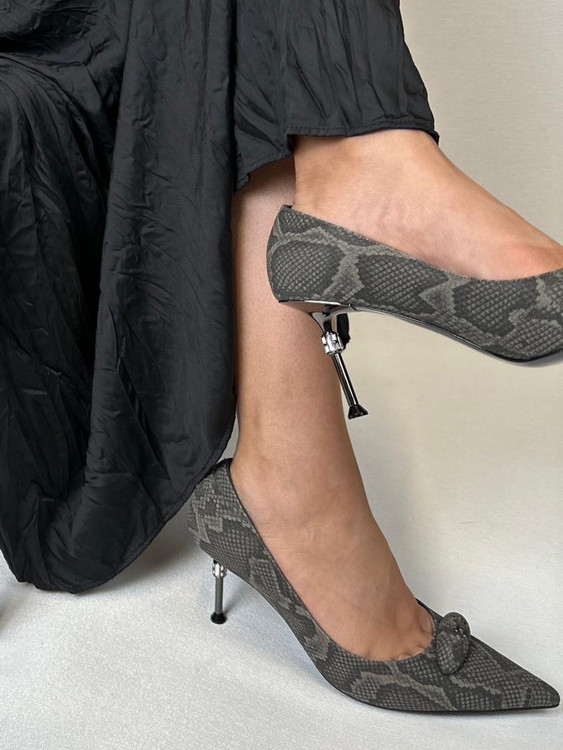 کفش مجلسی زنانه وارداتی طوسی رنگ