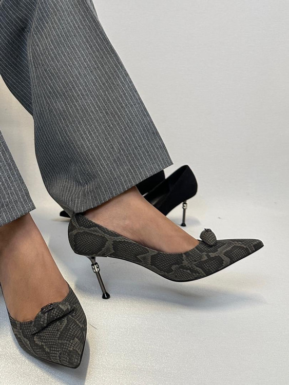 کفش مجلسی زنانه وارداتی طوسی رنگ